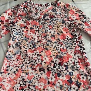 Floral pattern women’s blouse size M